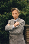 842015 Portret van drs. A.G.W. Schapenk (1935-2006), lid van Gedeputeerde Staten van Utrecht namens de CHU (vanaf 1980 ...